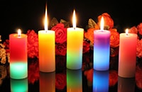 Как цвет свечей влияет на их энергетические свойства?