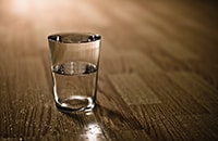 Иллюстрация / Как исполнить желание с помощью стакана и воды?