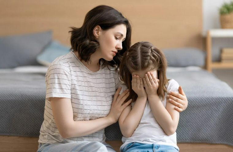 Хотите, чтобы ребенок успокоился? Говорите с ним шепотом!