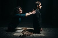 Иллюстрация / Почему нельзя спасать партнёра от него самого
